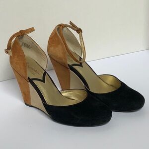 Seychelles Size 8 Closed Toe Color Block Suede Wedge Shoe
